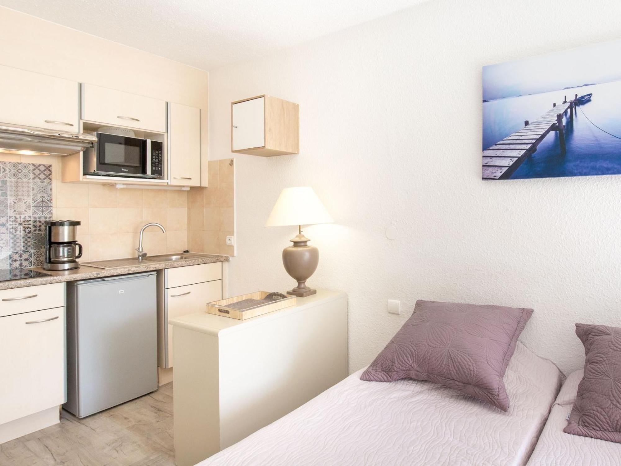 Studio Climatise Pour 3, Face Est, A 50M Plage Et Proche Commerces - Fr-1-466A-23 Saint-Raphael  Ngoại thất bức ảnh